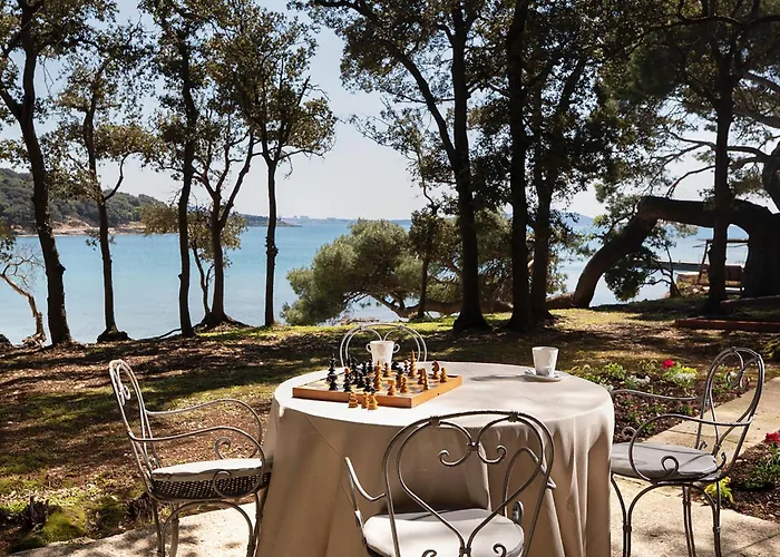 3 Bedroom Awesome In *