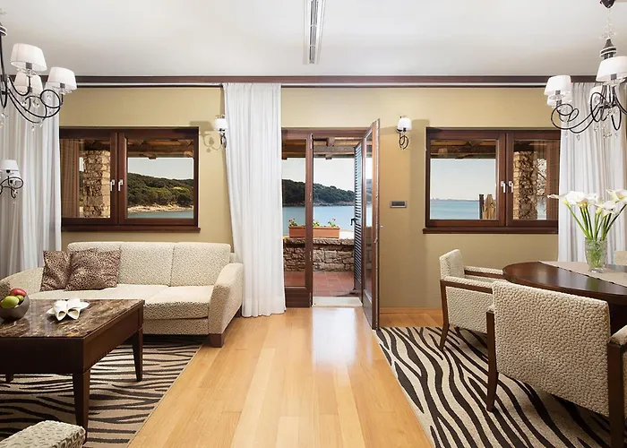 3 Bedroom Awesome In *