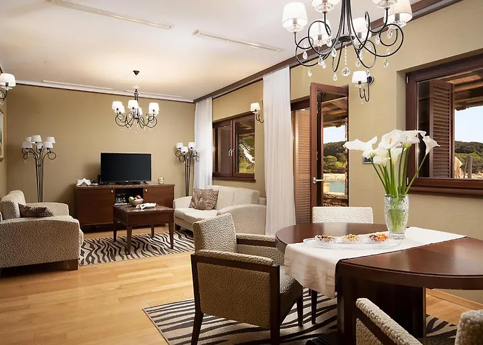 펜션 3 Bedroom Awesome In 파자나